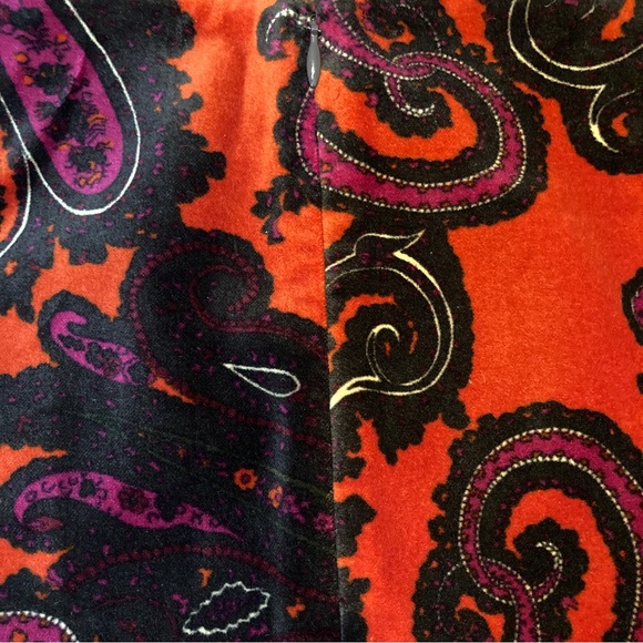 Talbots Velvet Red & Black Paisley Pencil Skirt - Size 12P - Picture 6 of 11